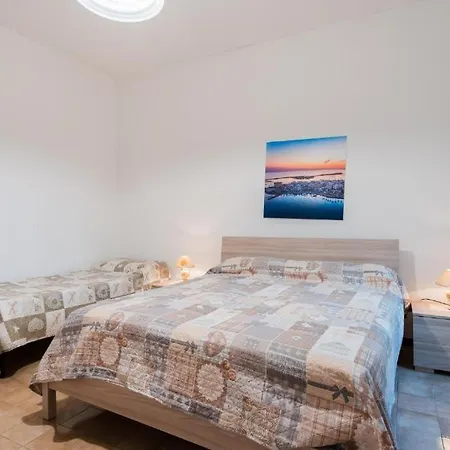 Villino Nina Holiday home Torre Lapillo